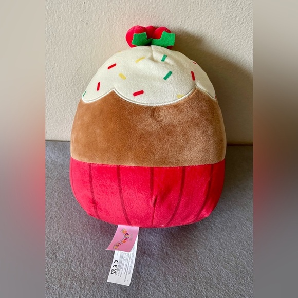 Squishmallows 8" Peppermint Christmas Cupcake - Picture 3 of 6